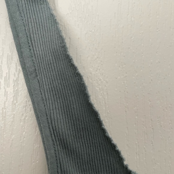 3 for $10 | Urban Outfitters BDG Cropped Tank Top - Picture 4 of 10